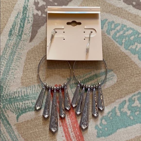 New without tags statement earrings - Picture 3 of 3